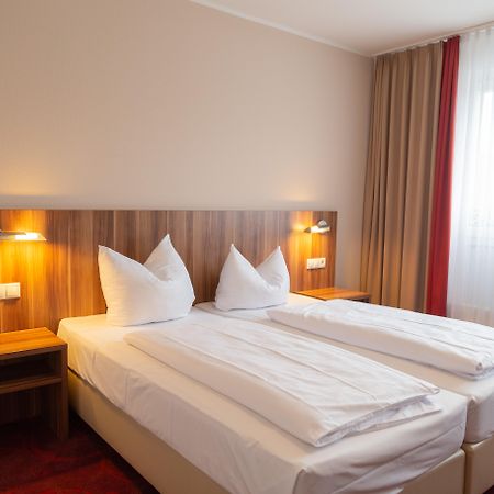 Das Ebertor - Hotel & Hostel Бопард Екстериор снимка