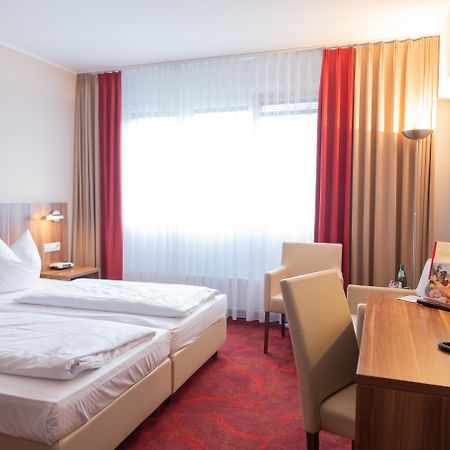 Das Ebertor - Hotel & Hostel Бопард Екстериор снимка