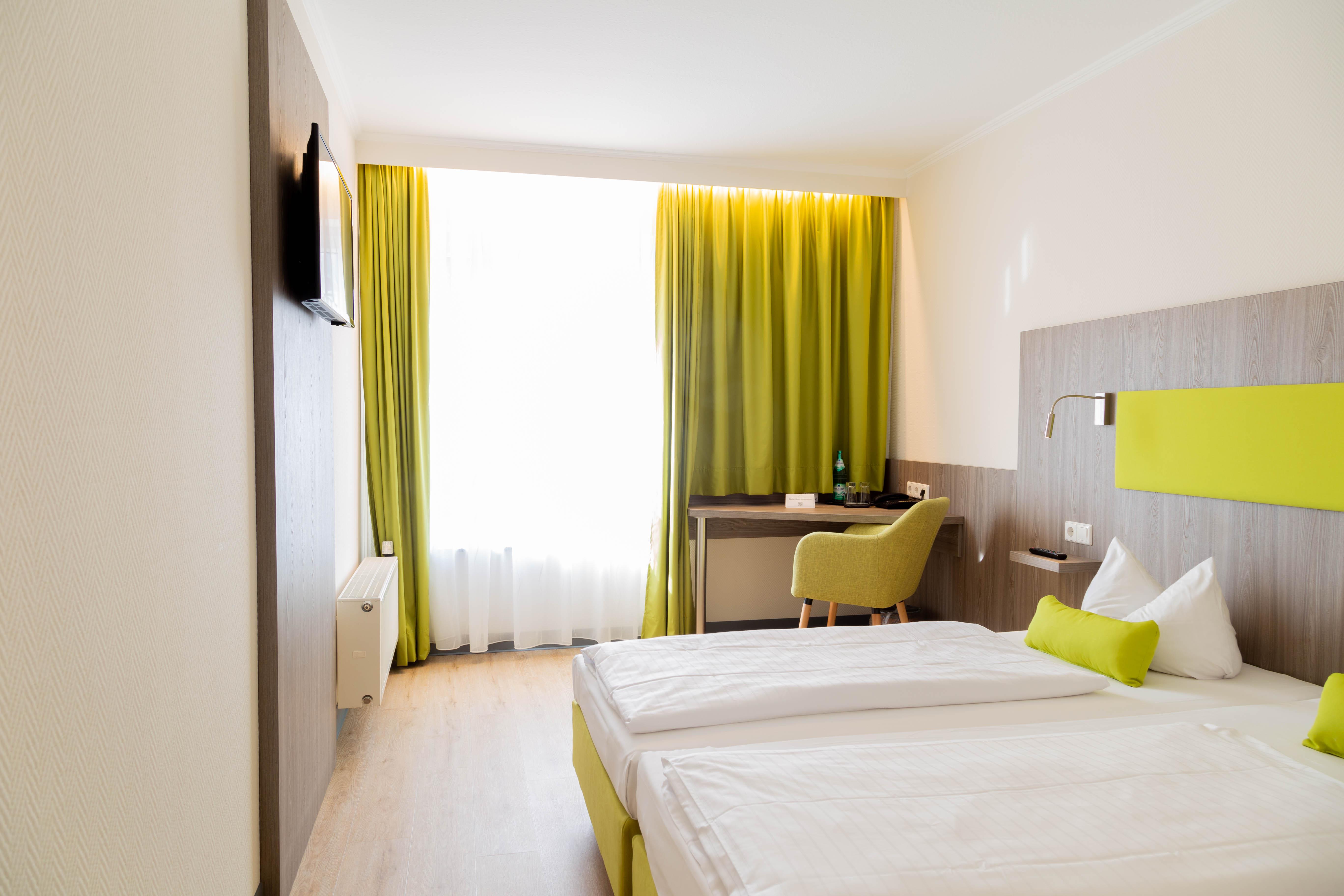 Das Ebertor - Hotel & Hostel Бопард Екстериор снимка