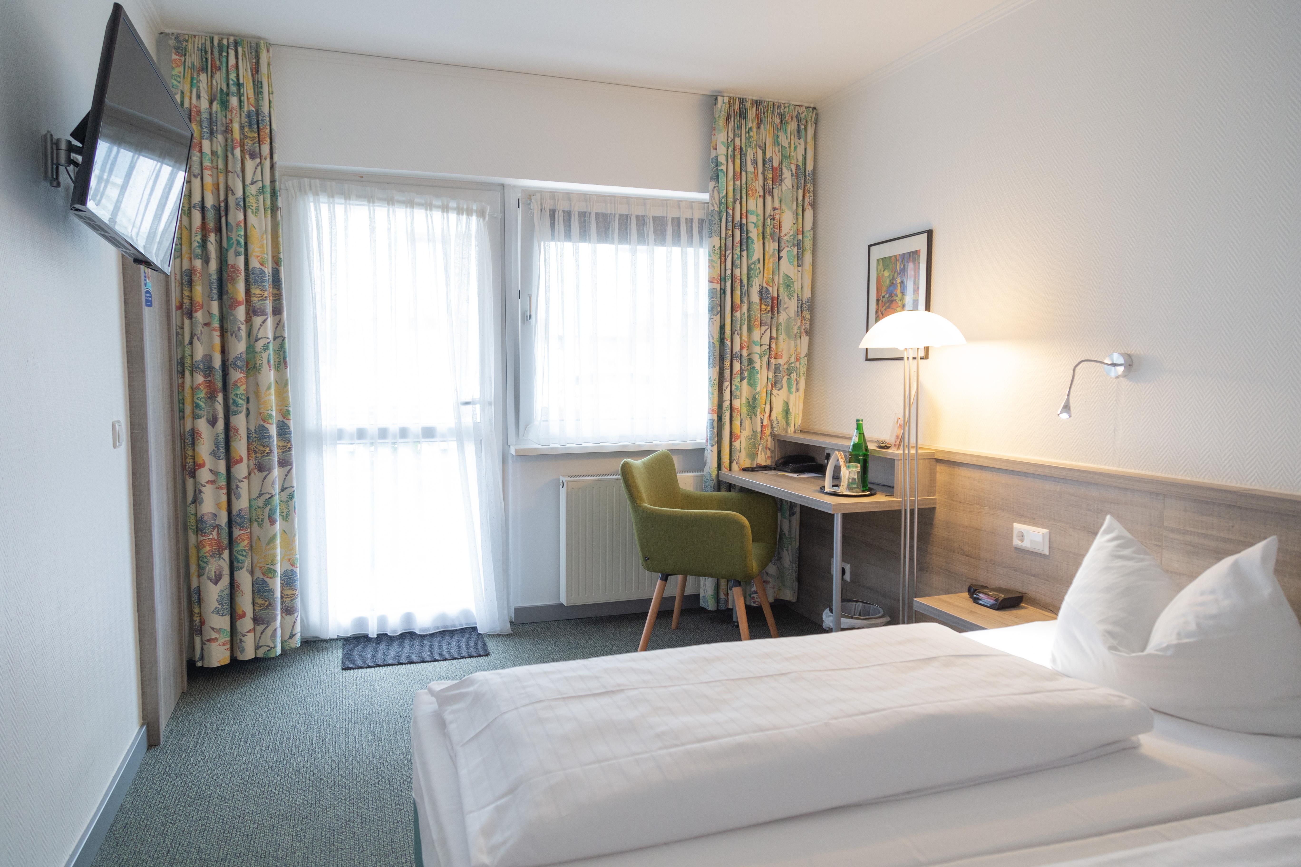 Das Ebertor - Hotel & Hostel Бопард Екстериор снимка