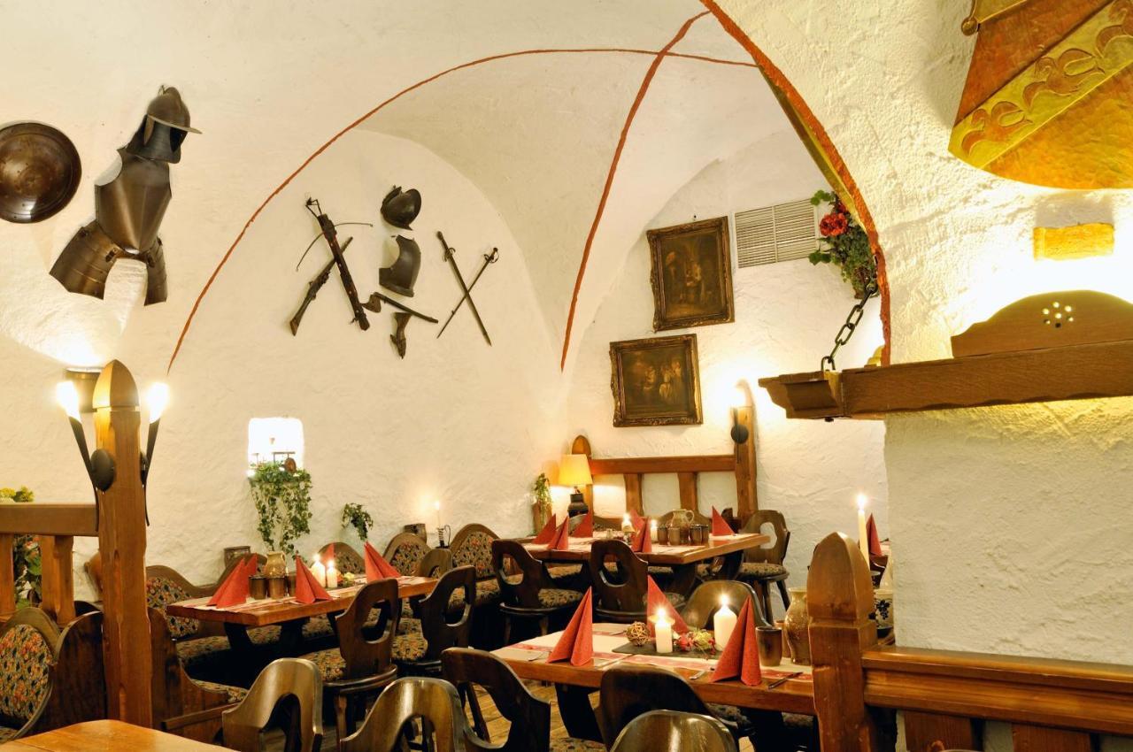 Das Ebertor - Hotel & Hostel Бопард Екстериор снимка